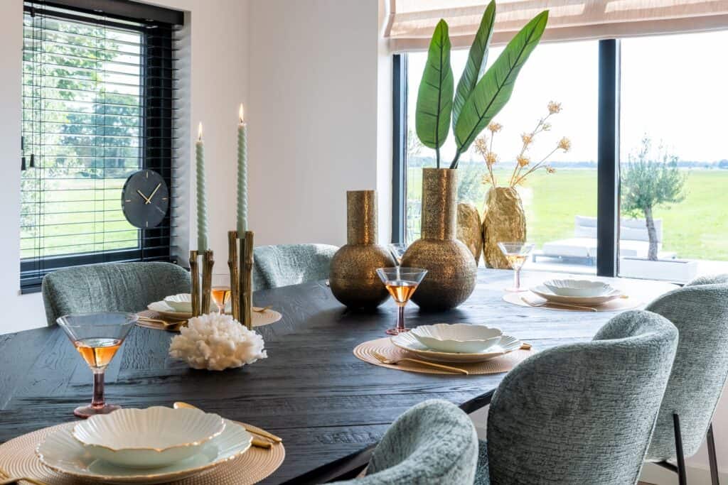 - Eettafel Hayley 280 (Dark coffee)