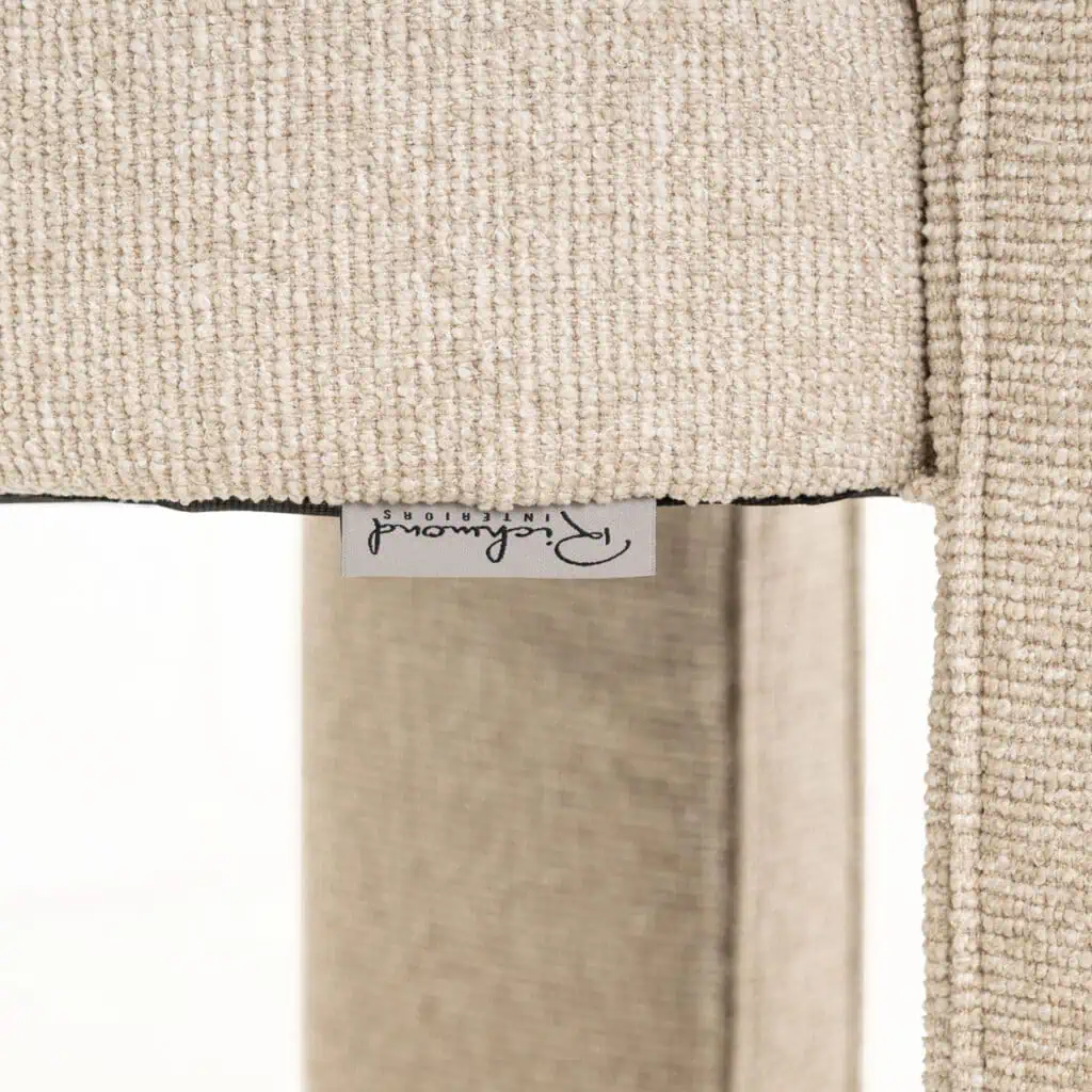 - Eetkamerstoel Belle biscotti fire retardant