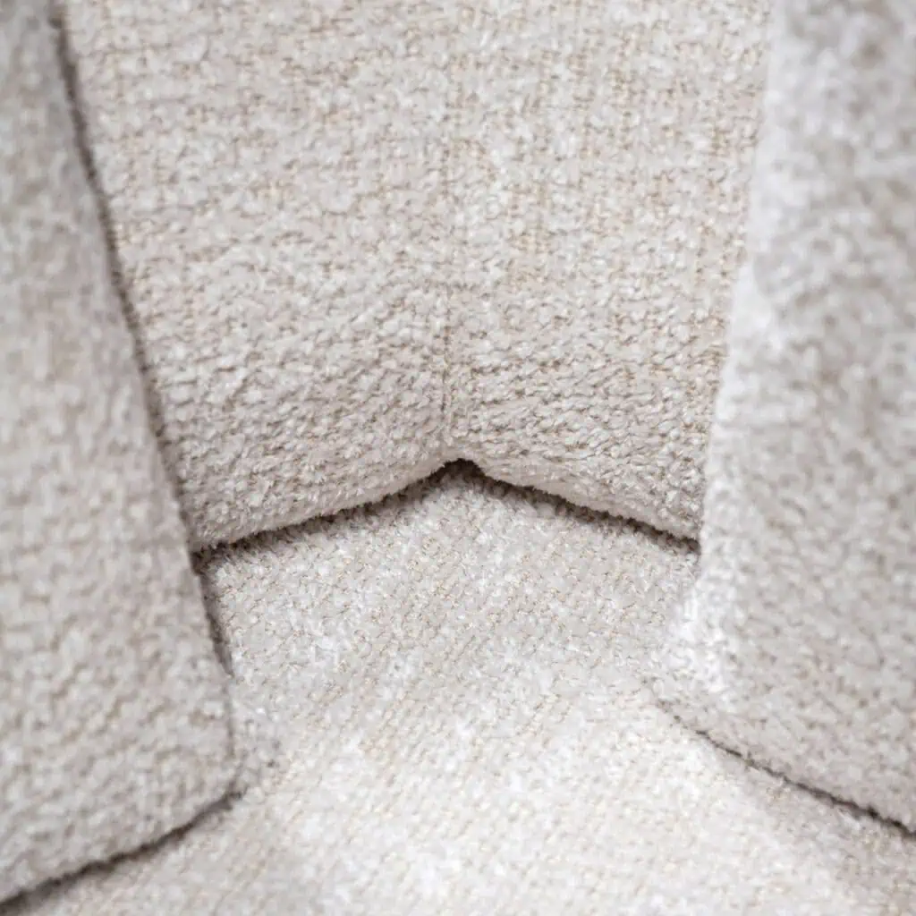 - Bank Rodina lovely cream