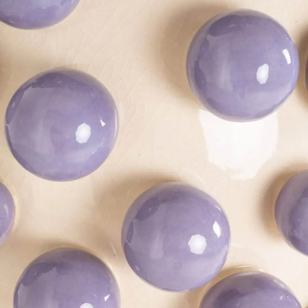 - Vaas Dotty cream