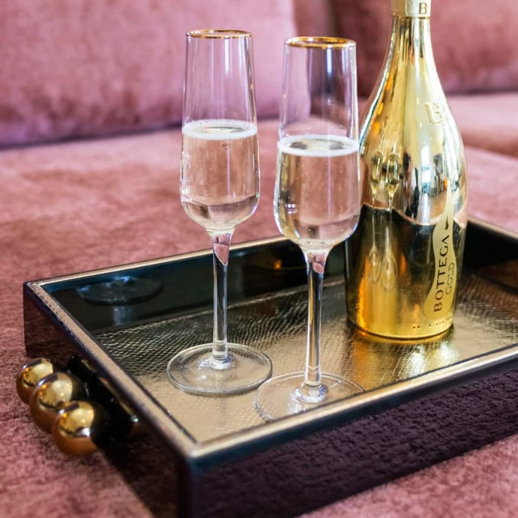 - Dienblad Liv black/gold