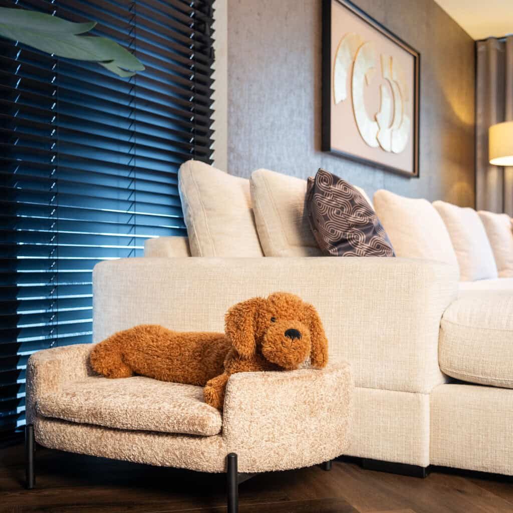 - Hondenbed Dolly sheep natural